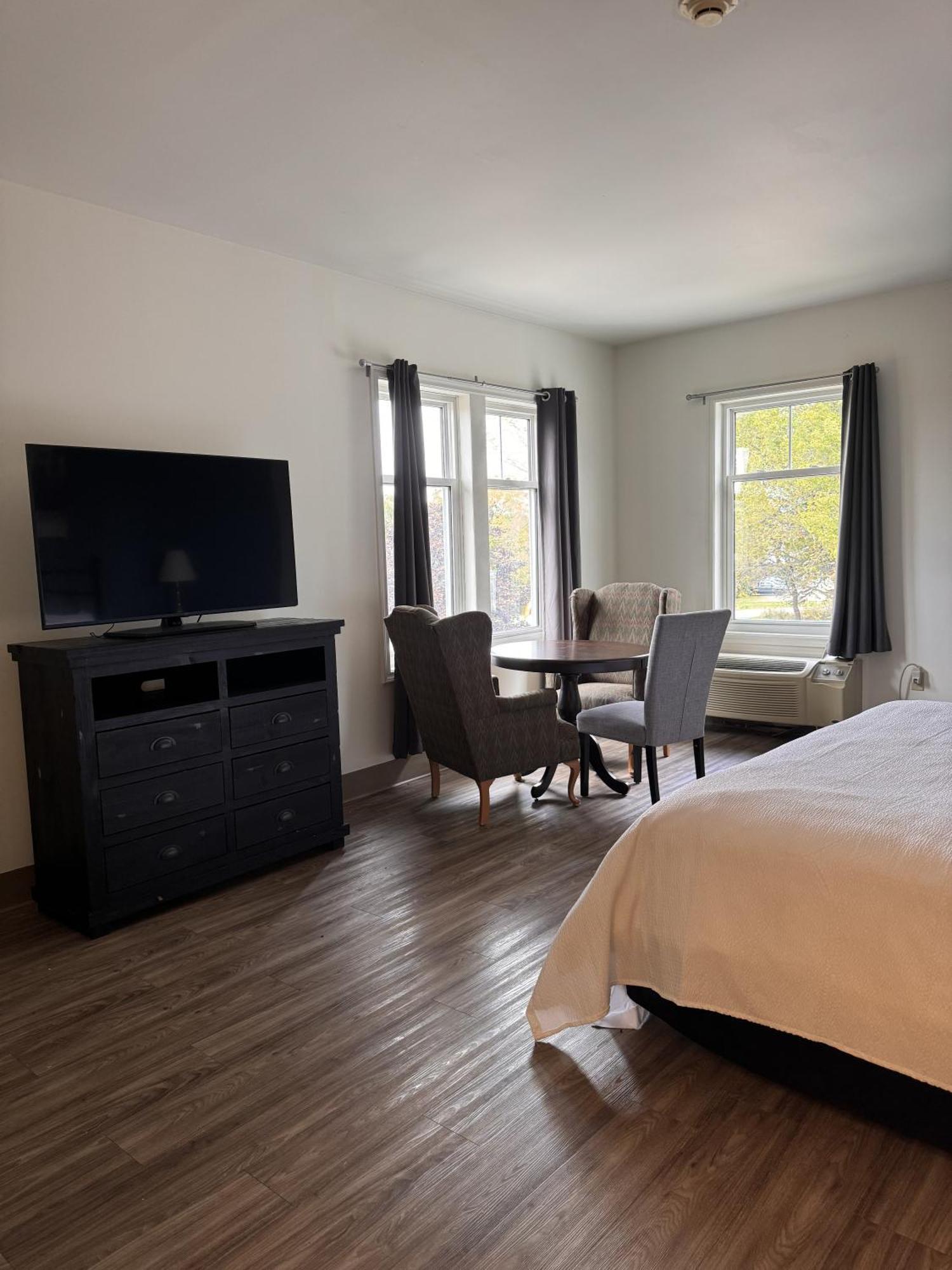 Saint Marys Stone Willow Inn מראה חיצוני תמונה