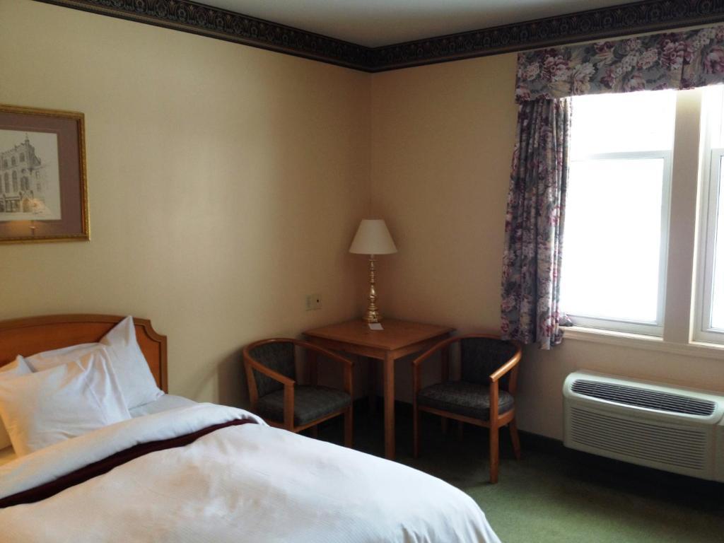 Saint Marys Stone Willow Inn מראה חיצוני תמונה